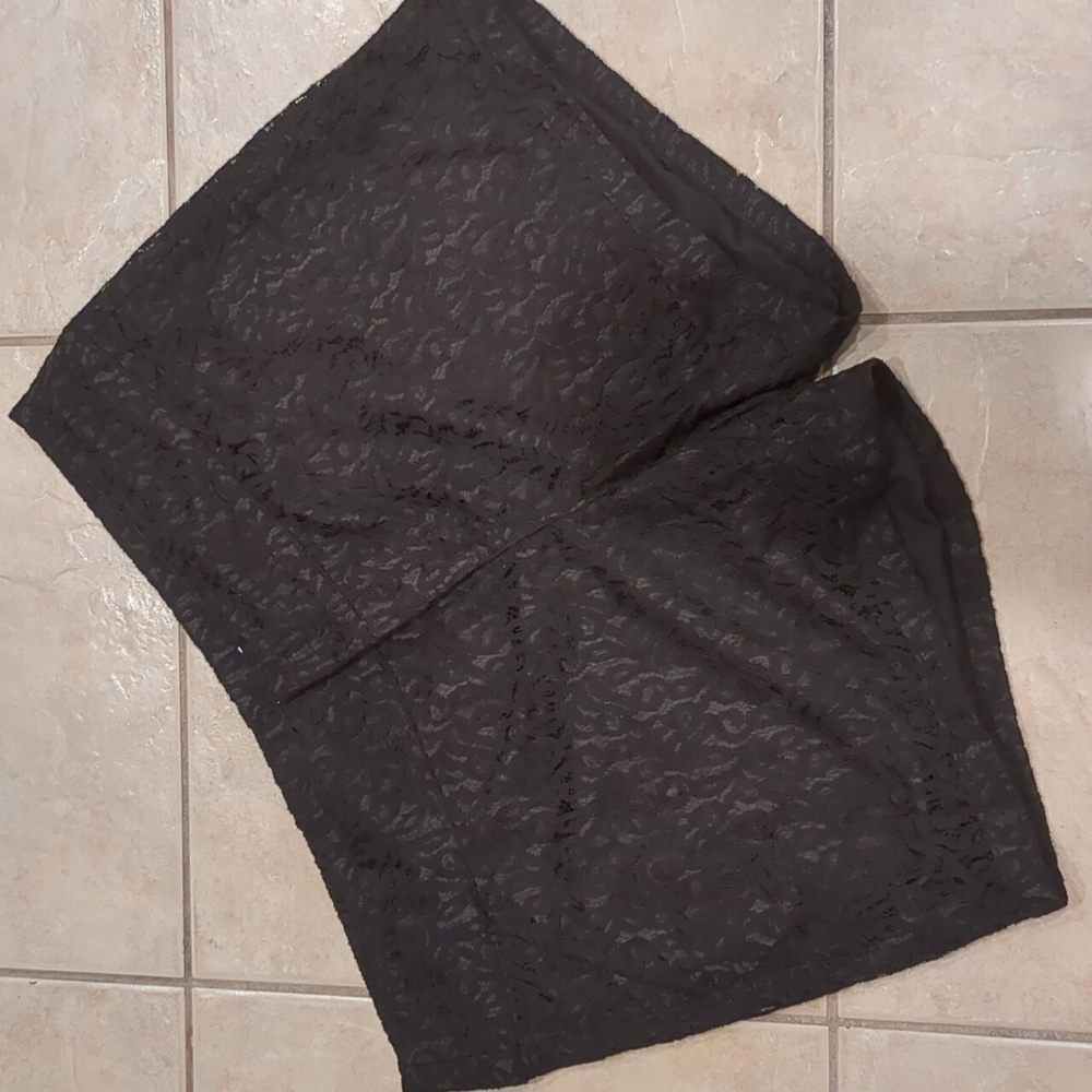 One 5 One Women's Black Lace Dress Shorts Size 16W